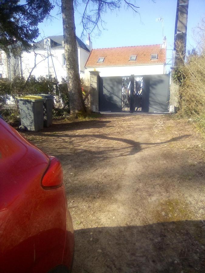 Les Ecureuils Bourguignons Apartamento Montchanin Exterior foto